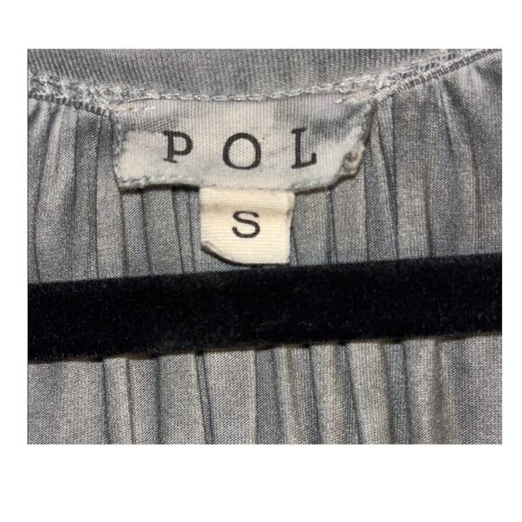 POL Grey Smocked Tank Top-NWOT - Picture 4 of 7